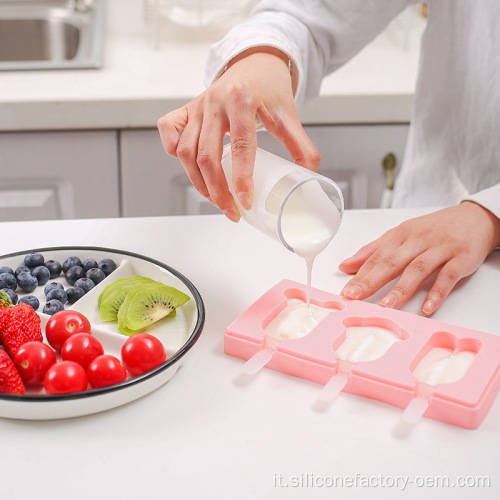 Stampo gelato gelatino alla fragola con coperchio